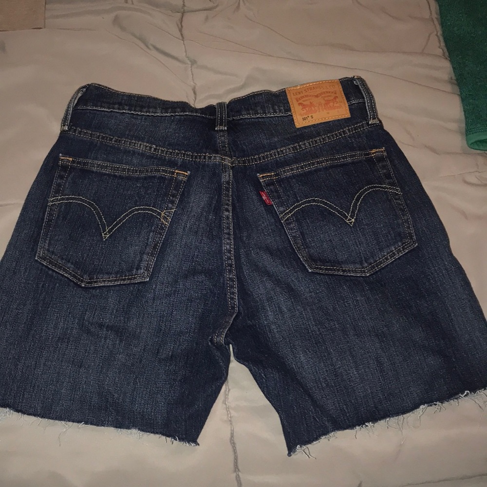 LEVI SHORTS - Picture 2 of 3